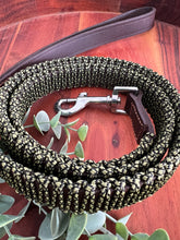Load image into Gallery viewer, Green Diamonds Paracord Lead
